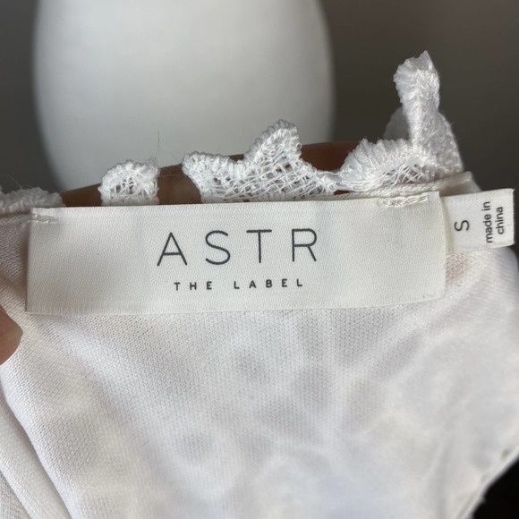 ASTR Lace Midi Dress Size Small Influencer Favorite - Picture 10 of 11